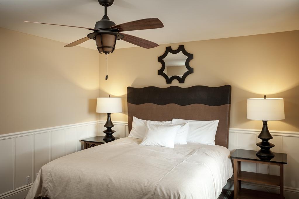 Lighthouse Lodge & Cottages Пасифик Гроув Стая снимка