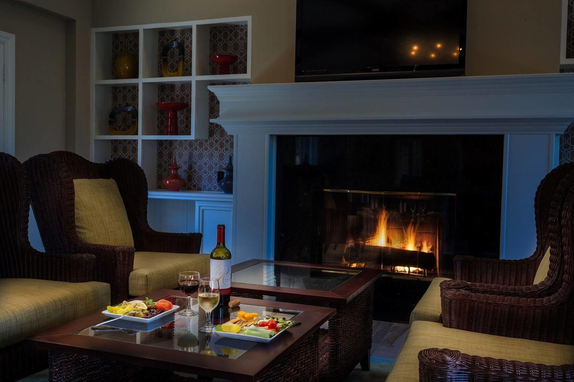 Lighthouse Lodge & Cottages Пасифик Гроув Екстериор снимка